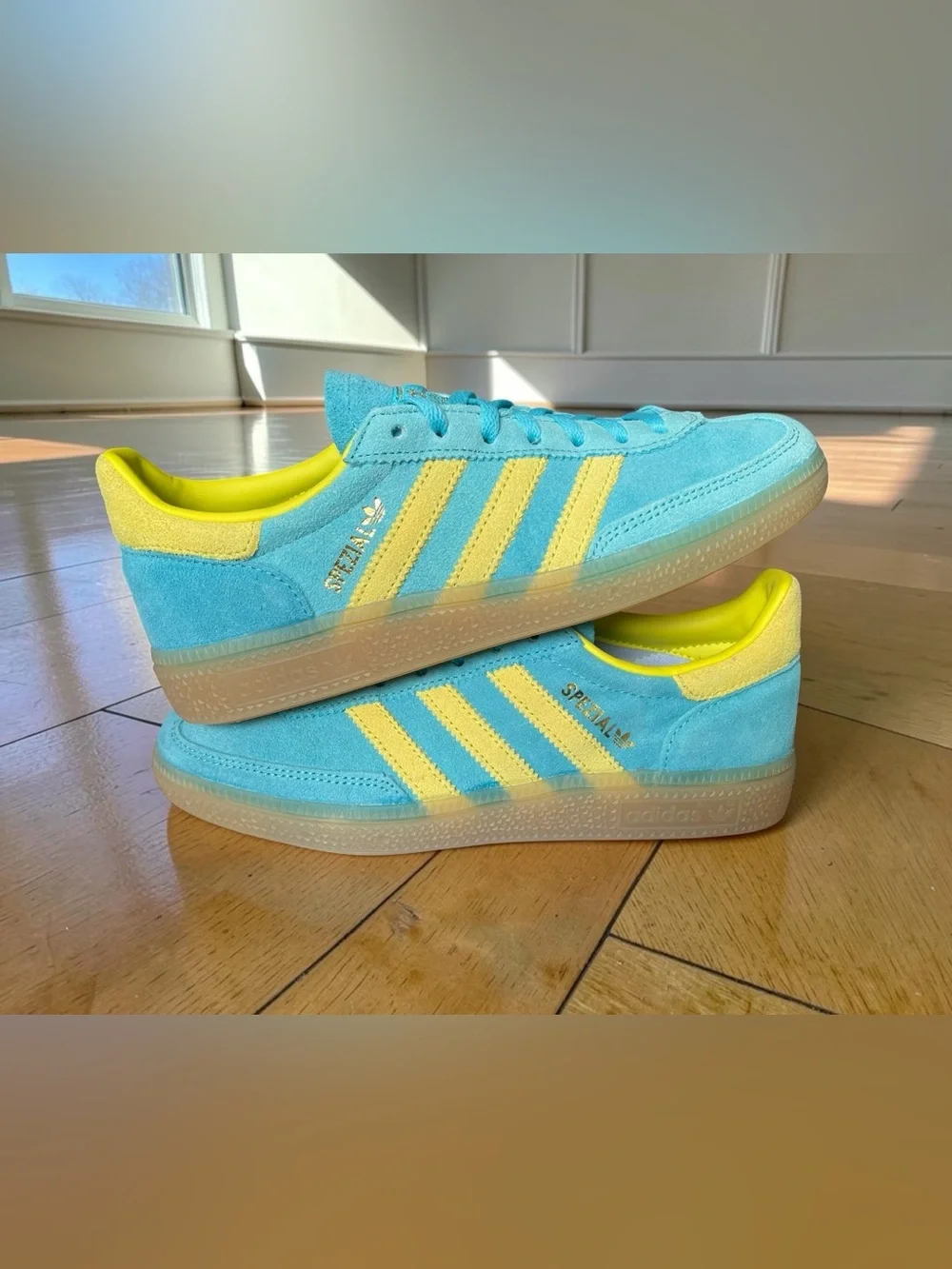 adidas Handball Spezial Size 6.5 Women NEW Blue/Yellow/Gold - Picture 3 of 9